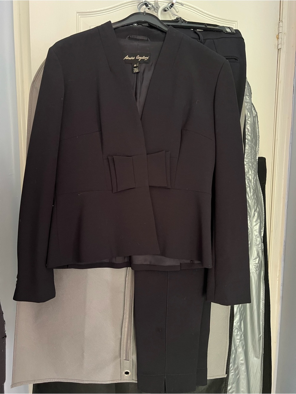 Sandra Augelozzi Dark Navy Blue Bow-Front Blazer and Pant Suit 💕